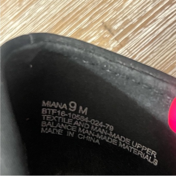 Baretraps Memory Foam Maria Ballet Flats Black
Shoes Sz 9 - Picture 5 of 7